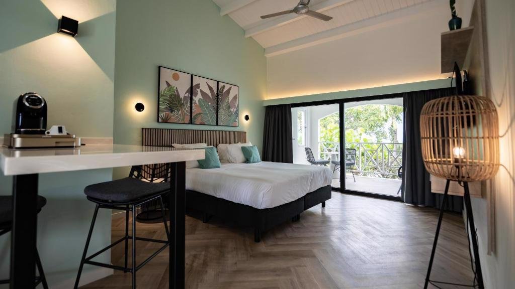 blue bay lodges Blue Bay Lodges