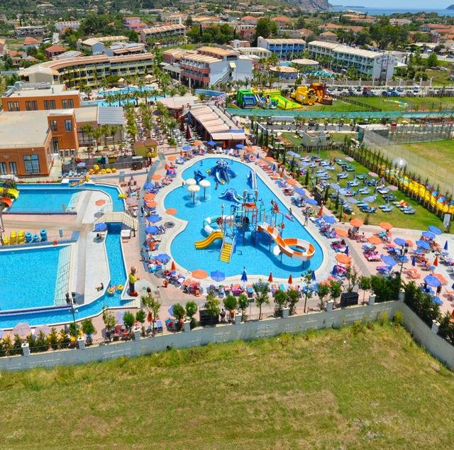 caretta beach hotel & waterpark Caretta Beach Hotel & Waterpark