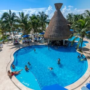 The Reef Playacar and Spa