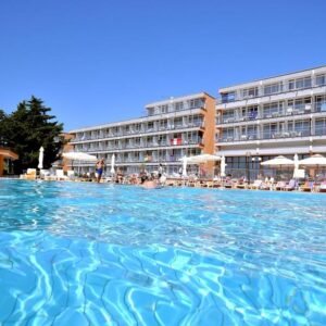 Arena hotel Holiday