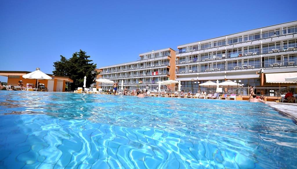 arena hotel holiday Arena hotel Holiday