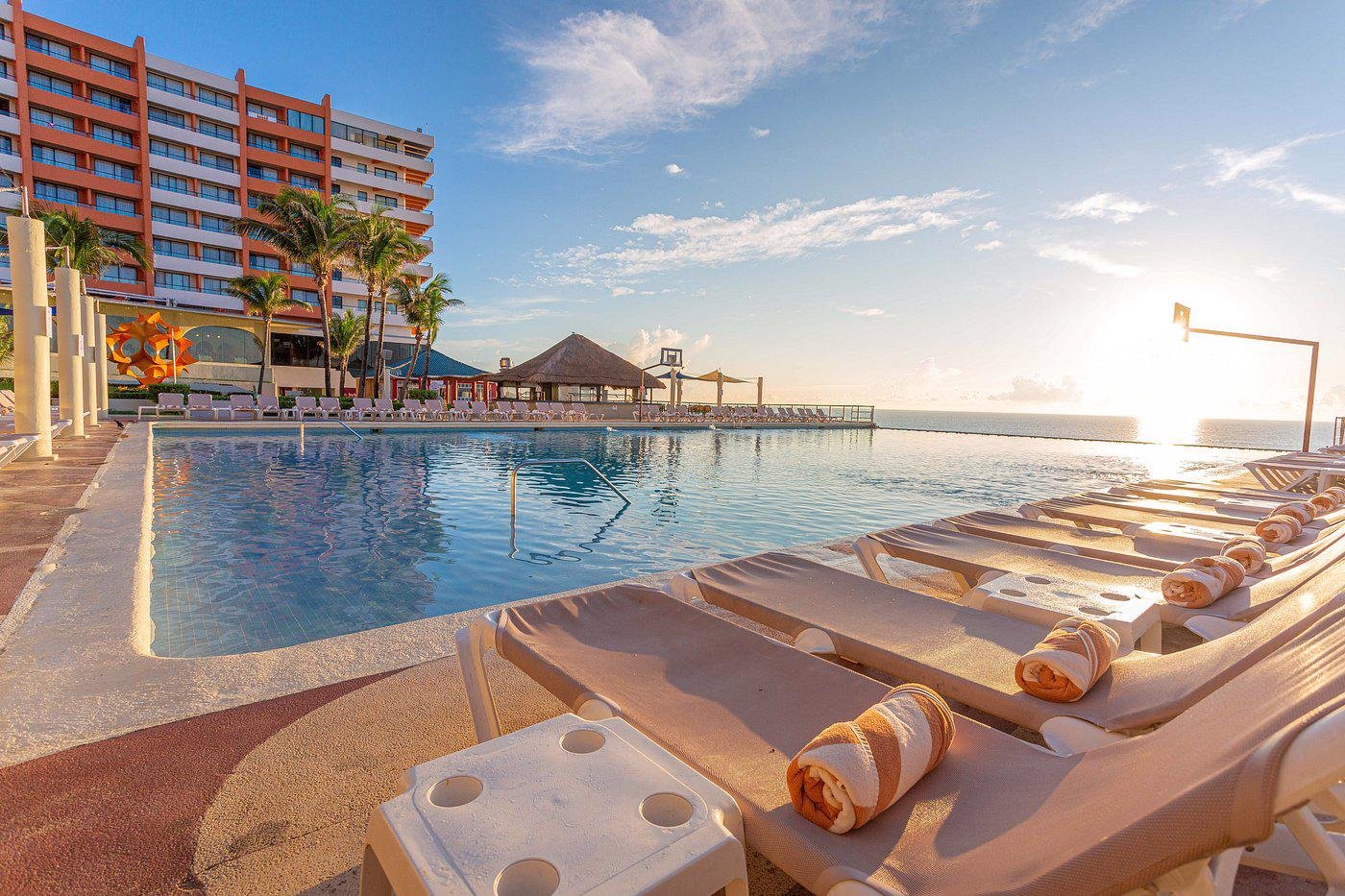 crown paradise club cancun Crown Paradise Club Cancun