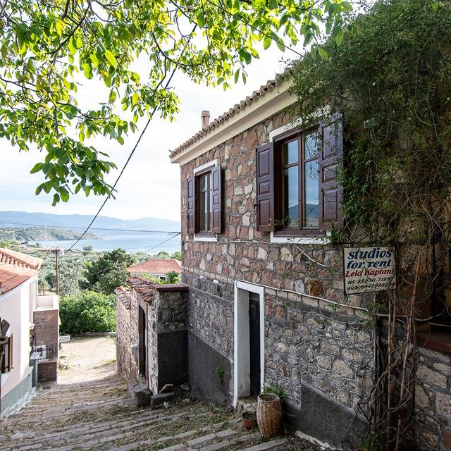 studio's lela's kaptani molivos Studio's Lela's Kaptani Molivos