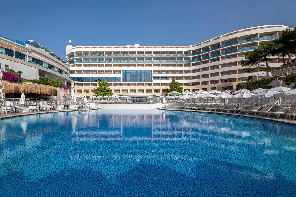 a good life utopia family resort A Good Life Utopia Family Resort