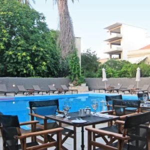 Amphitryon City Hotel