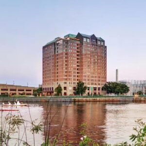 DoubleTree Suites by Hilton Boston Cambridge