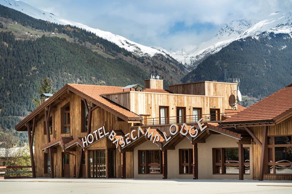 base camp lodge bourg st maurice Base Camp Lodge Bourg St Maurice