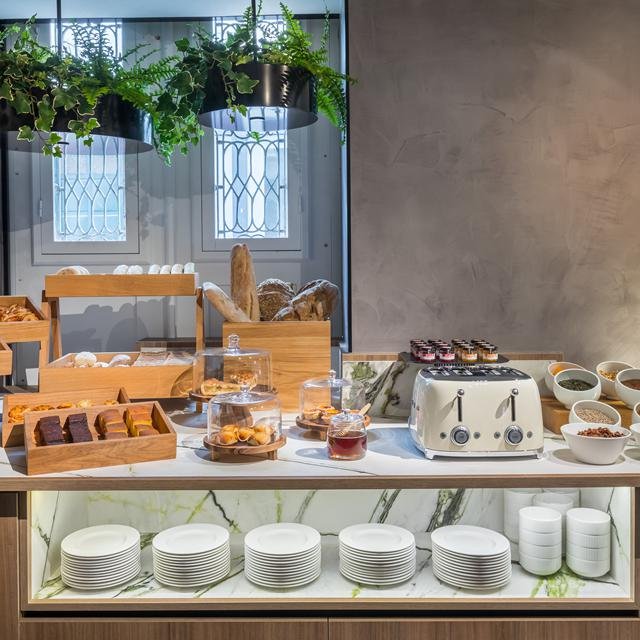 hotel barcelo funchal oldtown Hotel Barcelo Funchal Oldtown